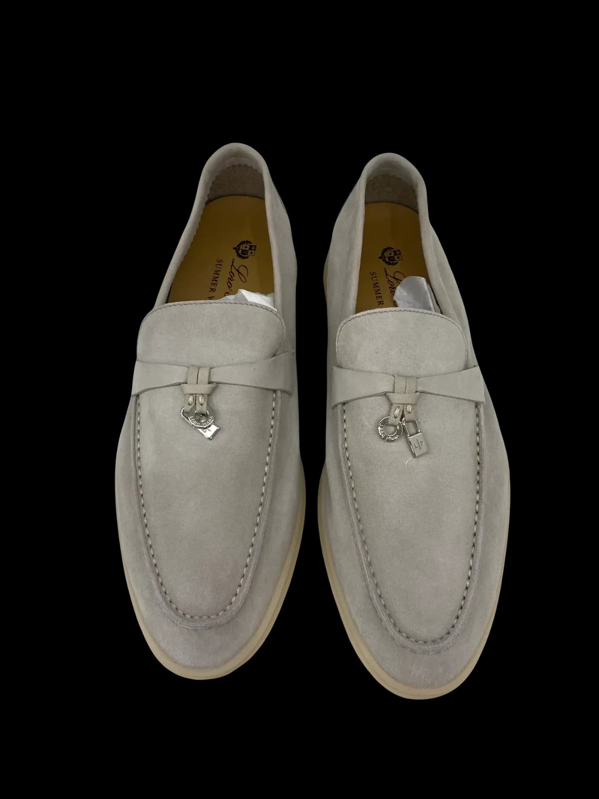 Loro Piana Summer Charms Walk, pearl powder